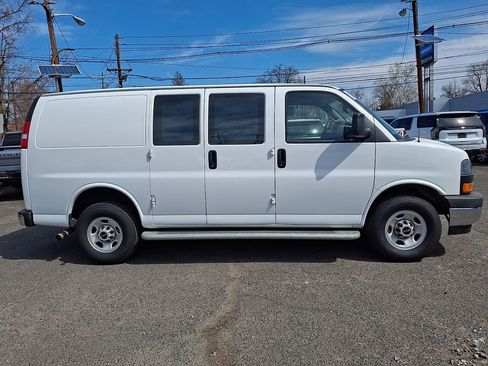 Certified 2024 GMC Savana 2500 w/ Driver Convenience Package RWD image 9