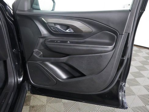 Used 2023 GMC Terrain SLT image 24