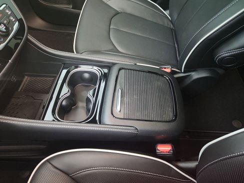 New 2026 Chrysler Pacifica Limited image 30