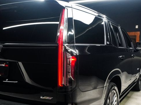 Used 2023 Cadillac Escalade V AWD/4WD image 17
