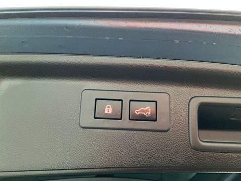 Used 2021 Subaru Forester Touring image 31