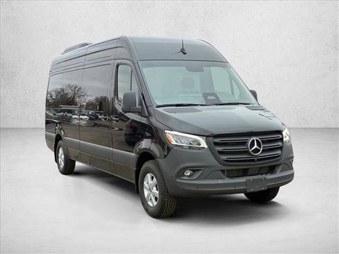 Used 2026 Mercedes-Benz Sprinter 2500 image 3