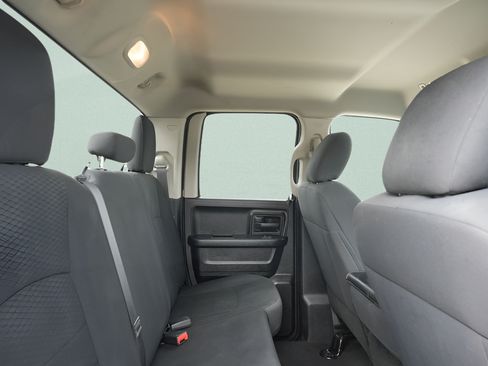 Used 2019 RAM 1500 Express w/ Express Value Package AWD/4WD image 13