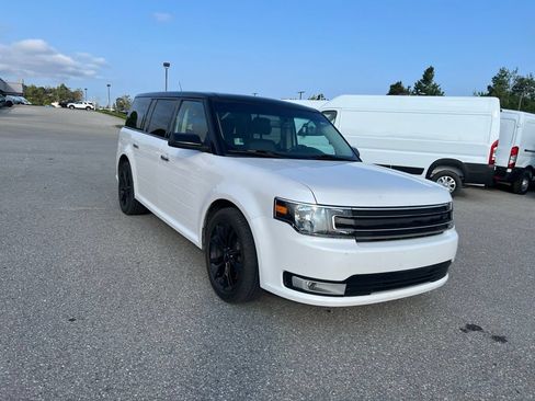 Used 2019 Ford Flex SEL w/ Equipment Group 202A AWD/4WD image 12