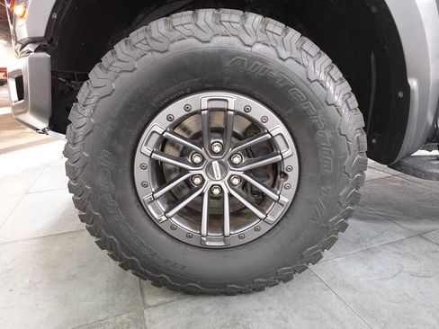 Used 2019 Ford F150 Raptor w/ Equipment Group 802A Luxury image 36