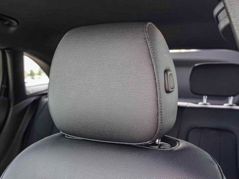 Used 2025 Mercedes-Benz GLA 250 image 21