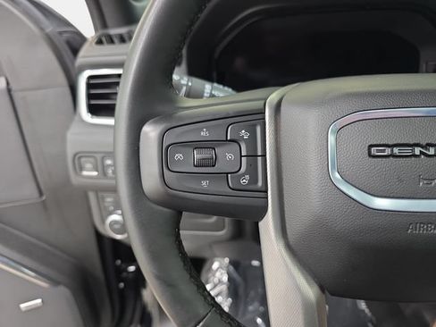 Used 2024 GMC Yukon XL Denali AWD/4WD image 17
