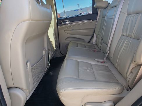 Used 2014 Jeep Grand Cherokee Limited image 26