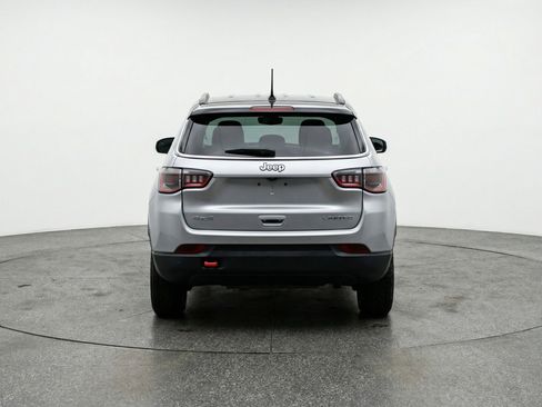 Used 2025 Jeep Compass Trailhawk image 7