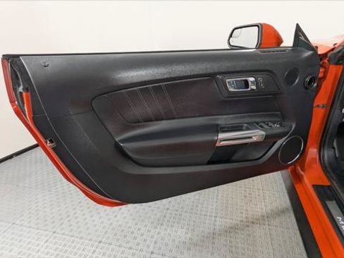 Used 2016 Ford Mustang Premium RWD image 13