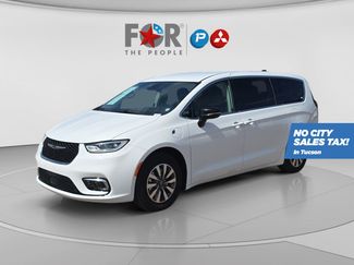 Used 2024 Chrysler Pacifica Limited FWD video 1