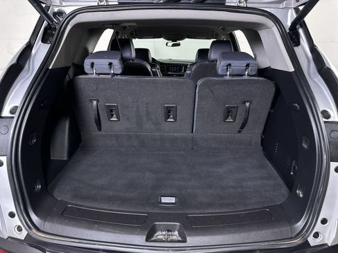 Used 2021 Buick Enclave Essence FWD image 27