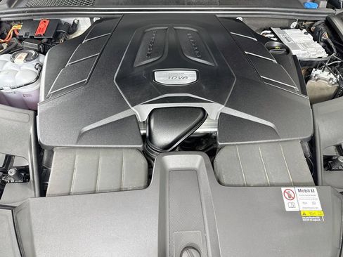 Certified 2023 Porsche Cayenne Coupe AWD/4WD image 31