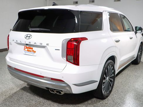 Used 2023 Hyundai Palisade Calligraphy image 7