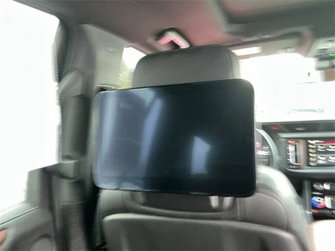 Used 2023 GMC Yukon Denali Ultimate image 28