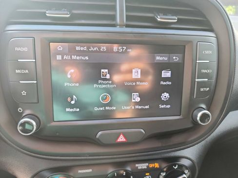 Used 2022 Kia Soul LX w/ Technology Package image 23