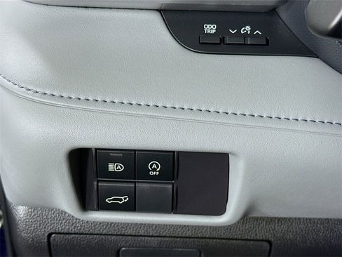 Certified 2023 Toyota Highlander LE image 19