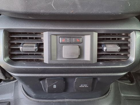 Used 2022 Ford F150 Lariat w/ Equipment Group 502A High image 16