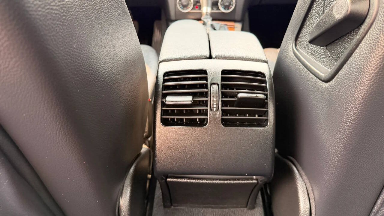 Used 2013 Mercedes-Benz C 300 4MATIC Sedan image 26