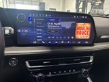 Used 2024 Chevrolet Traverse LT image 3