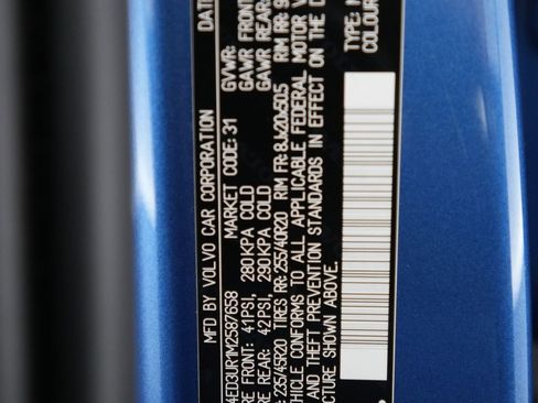 Used 2021 Volvo XC40 P8 Recharge w/ Advanced Package image 25