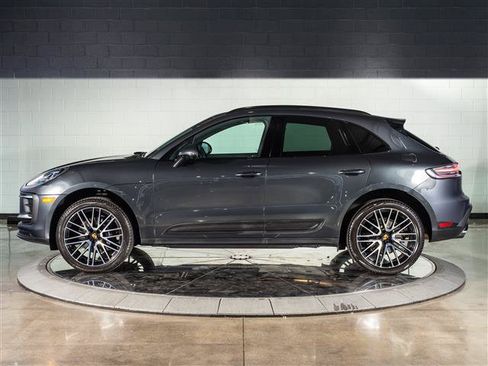 Used 2026 Porsche Macan AWD/4WD image 2