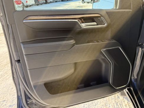 Used 2024 GMC Sierra 1500 SLE image 10