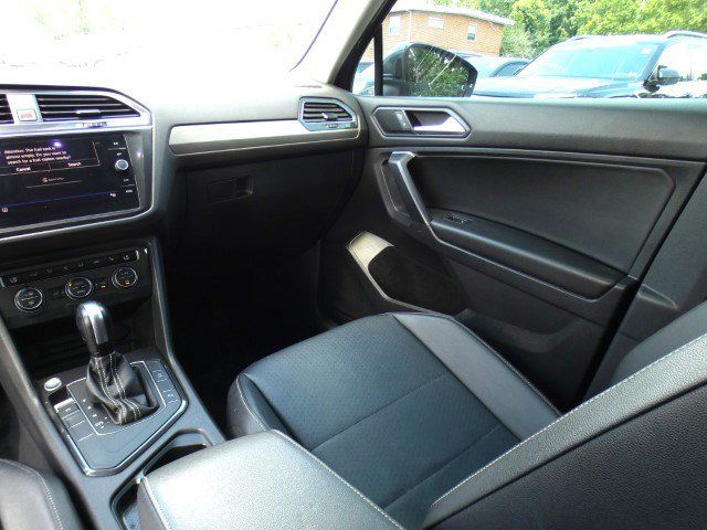 Used 2021 Volkswagen Tiguan SEL FWD image 20