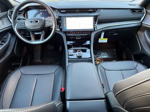 New 2026 Jeep Grand Cherokee Limited w/ Limited Altitude Package AWD/4WD image 8