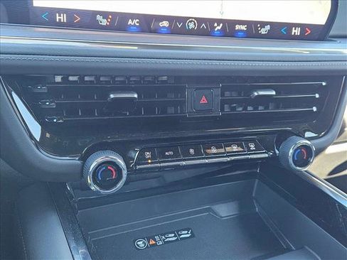 Used 2025 Chevrolet Tahoe LT w/ Comfort Package image 26