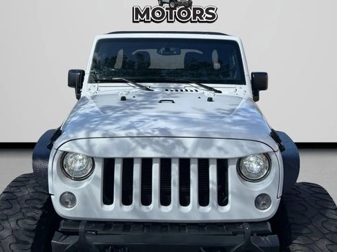 Used 2017 Jeep Wrangler Unlimited Rubicon w/ Dual Top Group AWD/4WD image 11