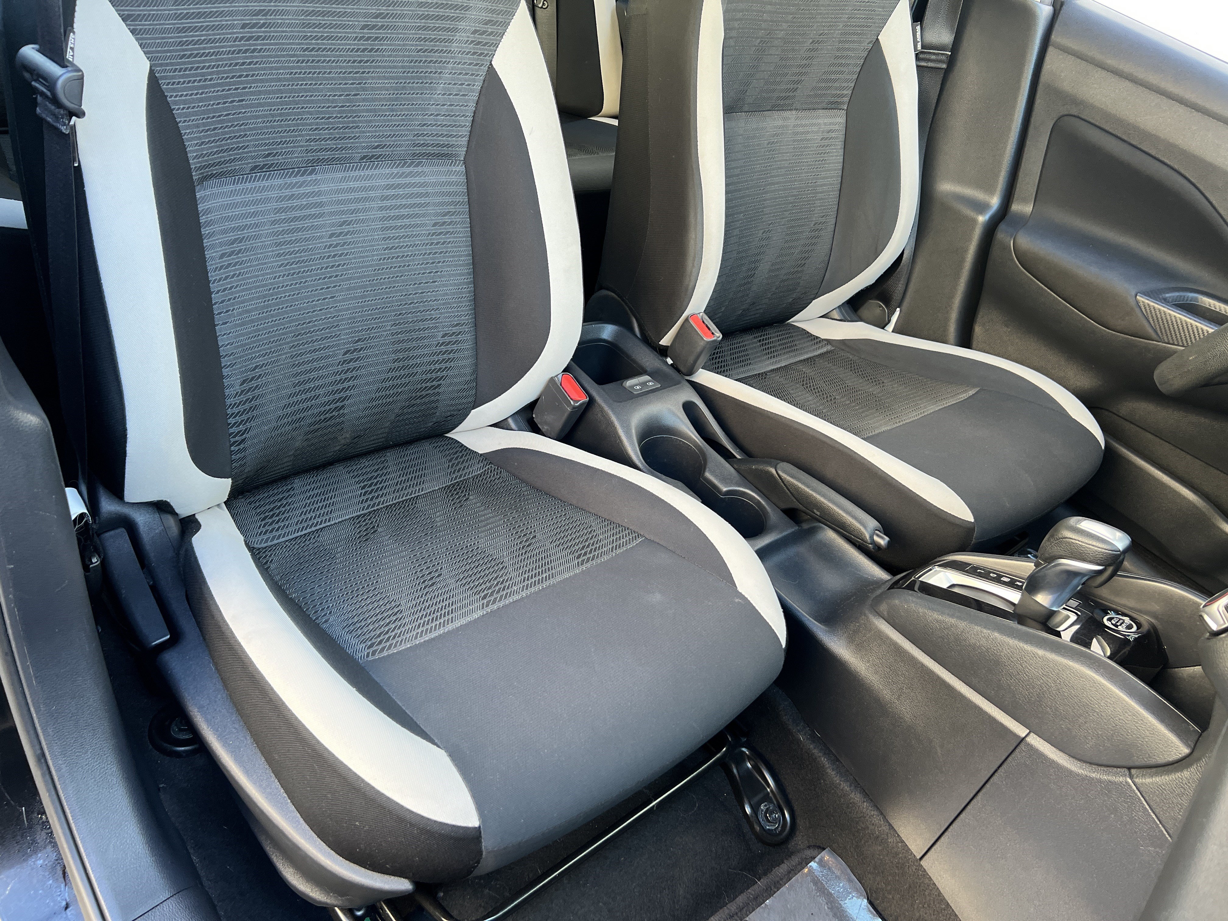 Used 2021 Nissan Versa SV FWD image 24