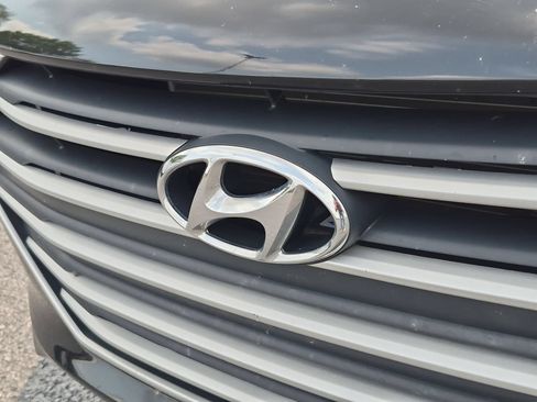 Used 2018 Hyundai Elantra Value Edition FWD image 30