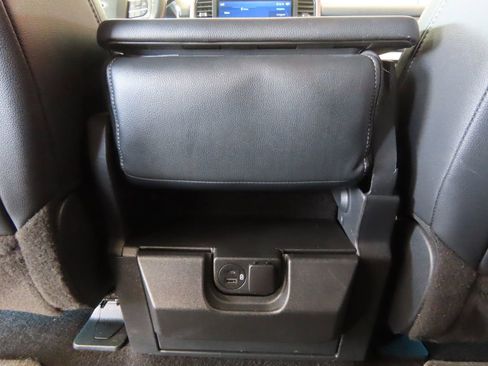 Used 2021 Ford F150 Lariat image 43