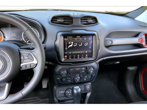 Used 2023 Jeep Renegade Trailhawk AWD/4WD image 6