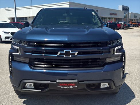 Used 2022 Chevrolet Silverado 1500 RST w/ Z71 Off-Road Package AWD/4WD image 3