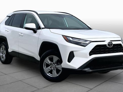 Used 2024 Toyota RAV4 XLE FWD image 3