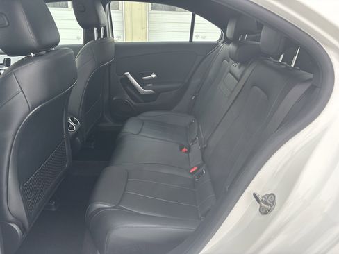 Used 2022 Mercedes-Benz A 220 4MATIC image 32