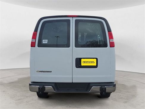 Used 2024 Chevrolet Express 2500 w/ Driver Convenience Package image 4