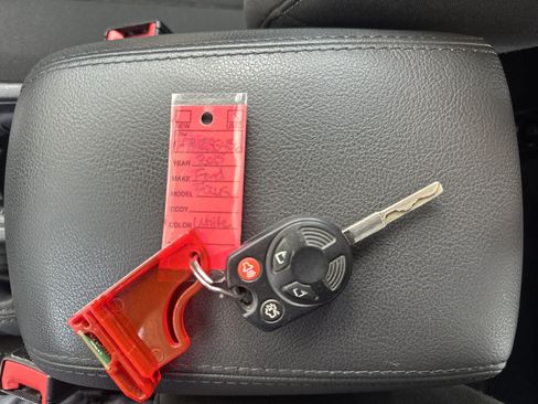 Used 2015 Ford Focus SE FWD image 30