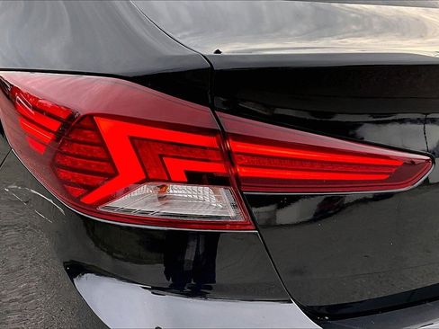 Used 2020 Hyundai Elantra Limited w/ Ultimate Package 03 image 30