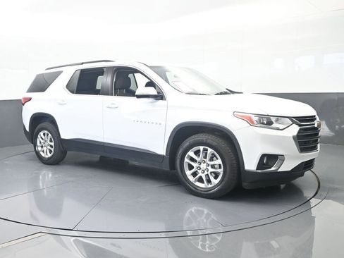 Used 2020 Chevrolet Traverse LT FWD image 8