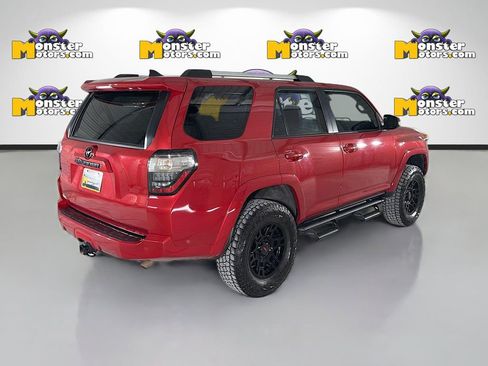 Used 2022 Toyota 4Runner SR5 Premium w/ Moonroof Package AWD/4WD image 5