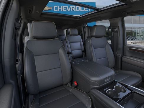 New 2026 Chevrolet Suburban Premier image 30