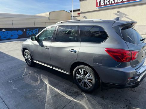 Used 2020 Nissan Pathfinder SV image 7