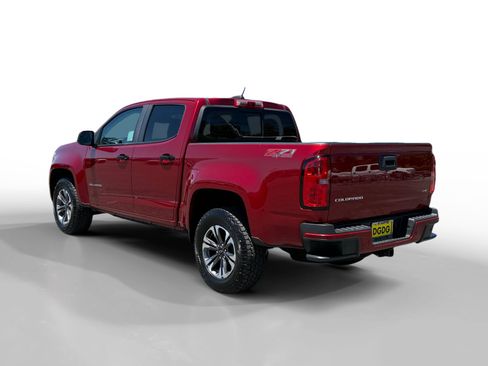 Used 2021 Chevrolet Colorado Z71 w/ Safety Package AWD/4WD image 3