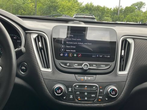 Used 2022 Chevrolet Malibu LT w/ Redline Edition FWD image 19