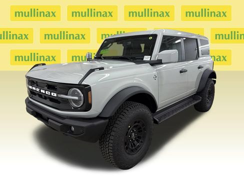 New 2026 Ford Bronco Outer Banks w/ Sasquatch Package AWD/4WD image 13
