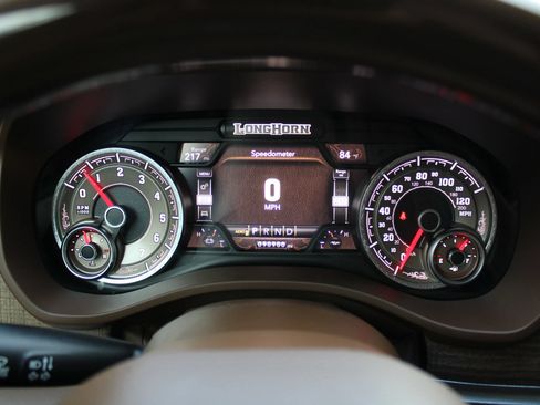 Used 2021 RAM 1500 Limited AWD/4WD image 8