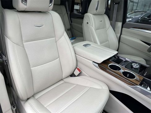 Certified 2025 Cadillac Escalade Sport Platinum w/ LPO, Floor Liner Package image 22